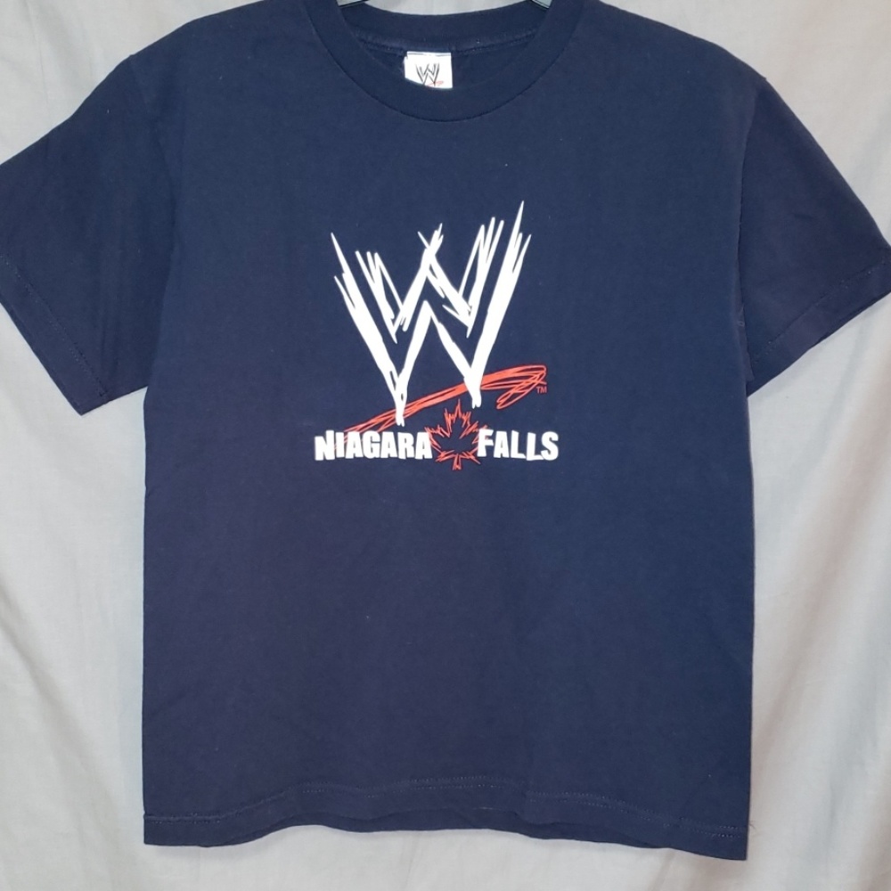 WWE Niagara Falls Canada Tshirt Kids XL